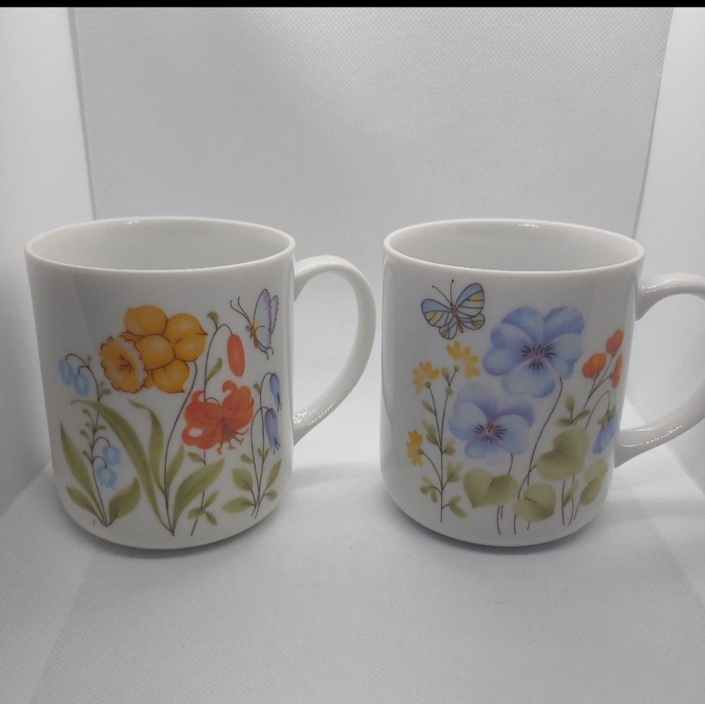 Vintage Mugs Flower and Butterfly Japan